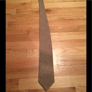 Material London silk textured classic tie